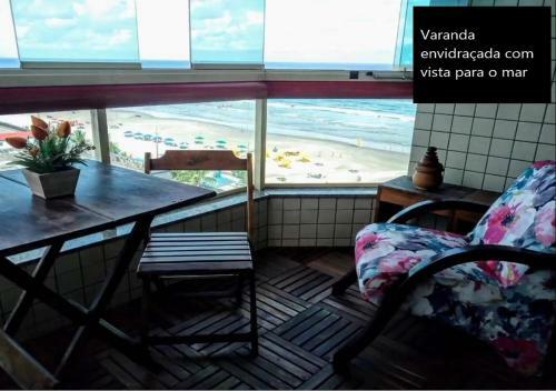 Apartamento Mongagu� - P� Na Areia - 2 Quartos - 6 Pessoas