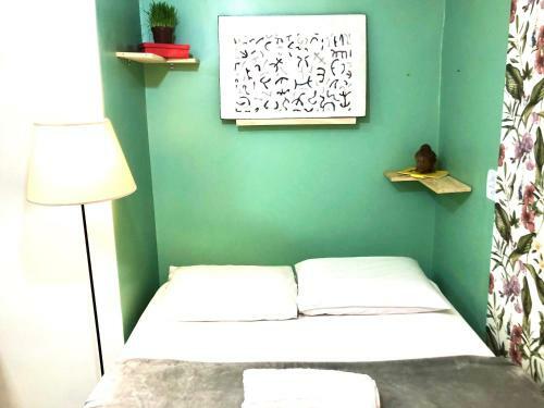 Bed & Breakfast Home Hostel - Quarto Privativo Aeroporto Bsb