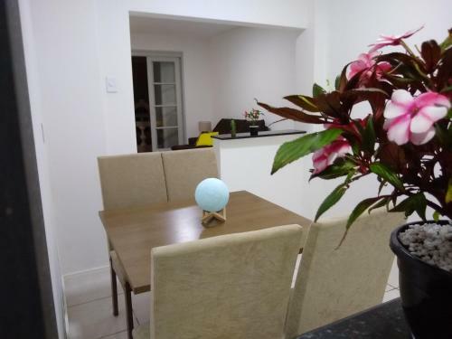 Apartamento Quarto Aconchegante Em Ap�, No Cal�ad�o