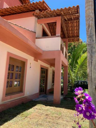 Casa-alta-da-aldeia-em-arraial-da-ajuda