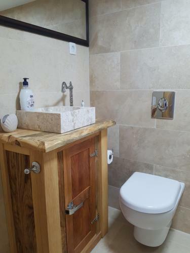 Marco's Two Storey Main Door 1 Bedroom Duplex Apartment
