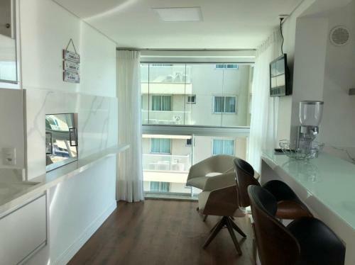 Apartamento Bali Beach Vista Mar Em B. Pi�arras/sc