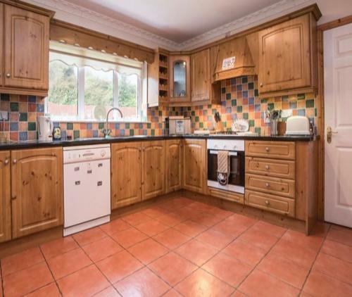 Superior 4 Bed House In Moville Donegal .