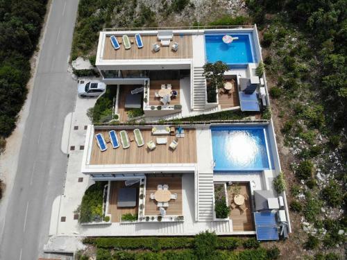 Beautiful Villa Alhena & Aurora