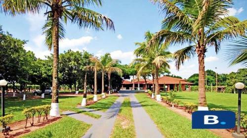 Ch�cara Arizona, 5m Do Thermas