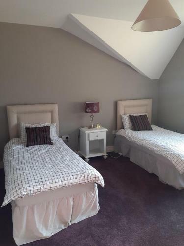 Bedroom No 3 Garden View