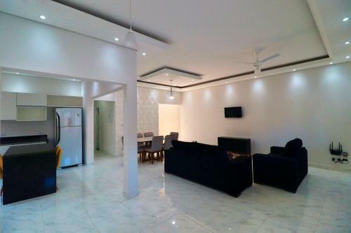 Imperdivel Casa A 450 Metros Do Mar Em Peruibe Sp