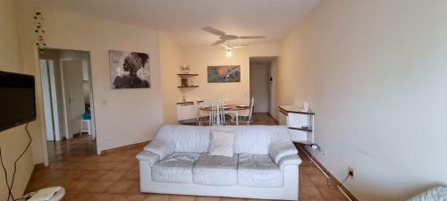 Apartamento Peru�be Arpoador
