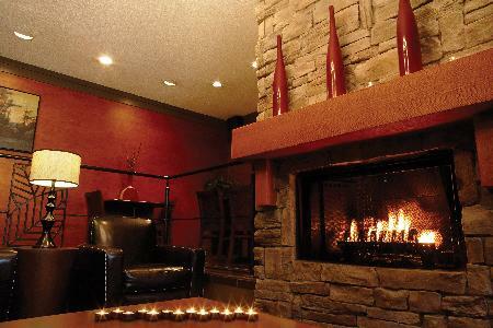 Hotel Whistler Village Inn & Suites