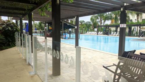Apartamento de Praia Em Condom�nio Fechado