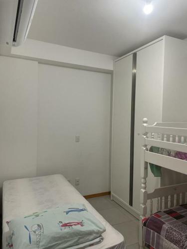 Apartamento de Praia Em Condom�nio Fechado