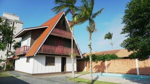 Casa Com Piscina Pr�xima Ao Beto Carrero