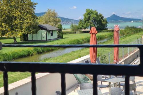Hostal Mihely�nk