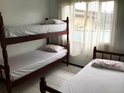 Casa Aconchegante No Centro Barra Velha