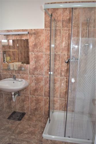 Sarkcsillag Vend�gh�z Gyenesdi�s