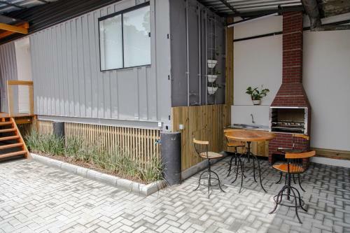 Su�tes Containers