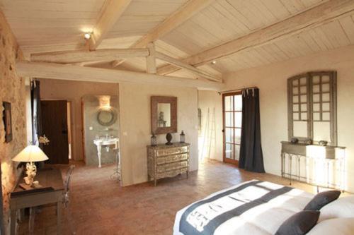 Hostal Les Remparts