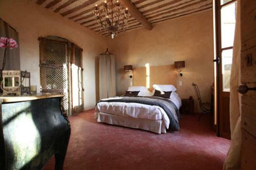 Hostal Les Remparts
