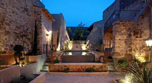 Hostal Les Remparts