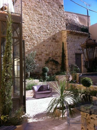 Hostal Les Remparts