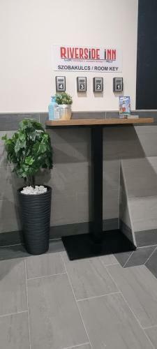 Hostal Riverside Inn - Dunaparti �lom