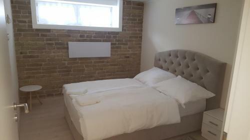 Orhidea Szuter�n Apartman