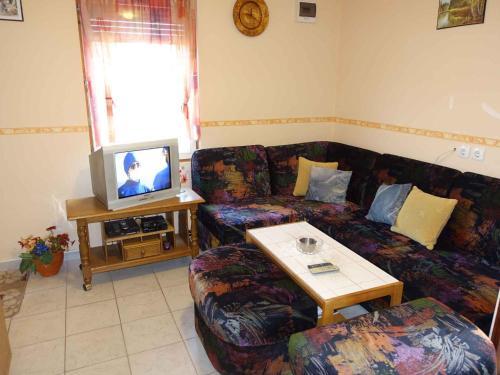 Holiday Home In Balatonmariaf�rdo 19435