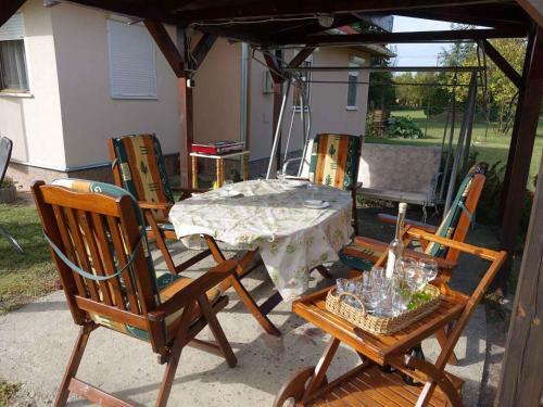 Holiday Home In Balatonmariaf�rdo 19435
