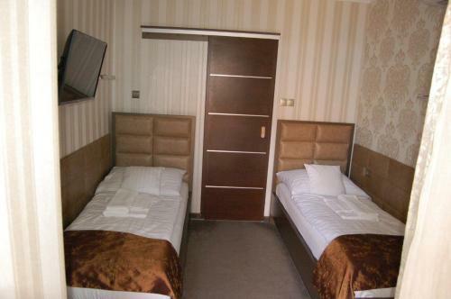 Bed & Breakfast Control Motel