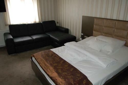 Bed & Breakfast Control Motel