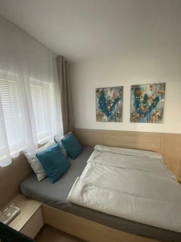 Maxim Apartments