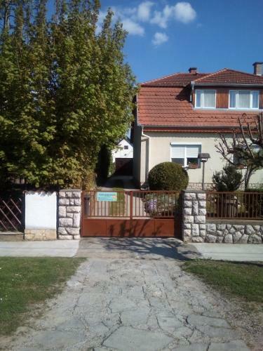 �gnes Apartmanok