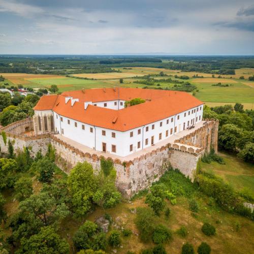Holiday Apartmanh�z