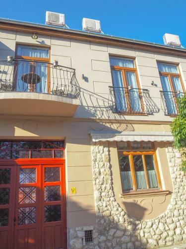 Holiday Apartmanh�z