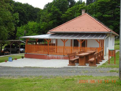 Apartamento Luku Hegyi Pihen?h�z