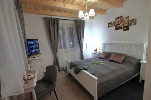 Bed & Breakfast A Torn�cos Panzi�