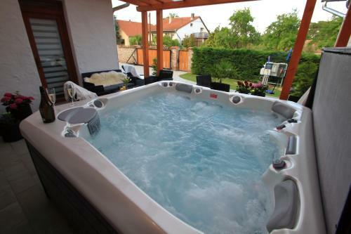 Bed & Breakfast A Torn�cos Panzi�