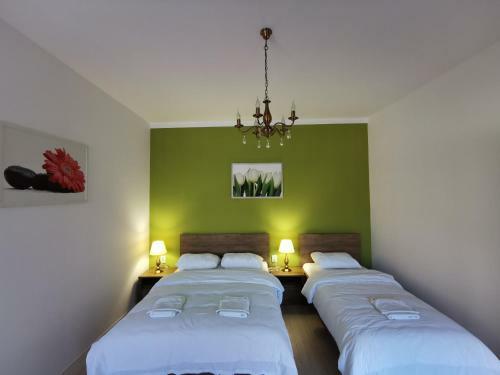Hostal Ambient Deluxe Apartman