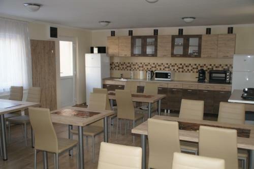 Hostal Pacsirta Apartman