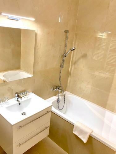 Hostal Borosty�n Panzi�
