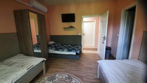 Torony Lovarda Mag�nsz�ll�s