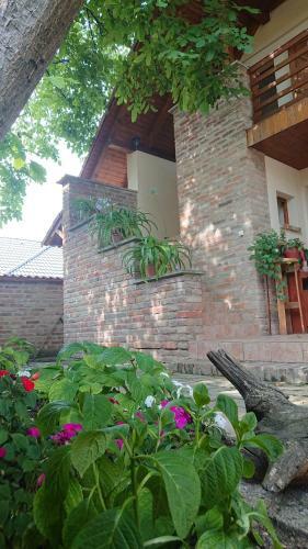 �gnes Apartman