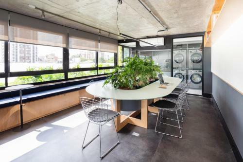 Apartamento Charlie Porto Alegre Pra�a 4