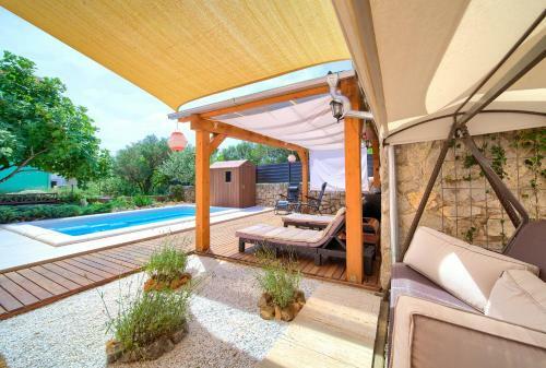 Apartman Bor