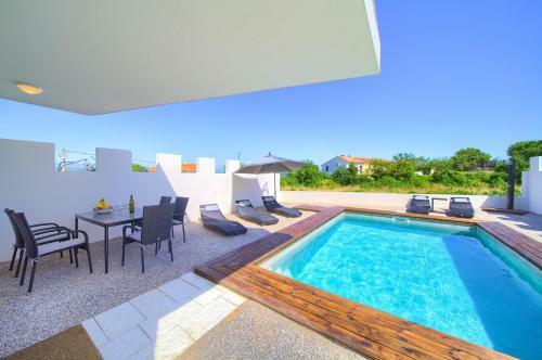 Villa Pax Houses