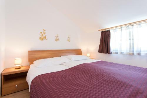 Apartments With Pool Ivana Krk