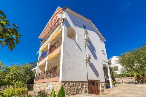 Apartments Antun
