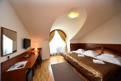 Hotel Kum�nia
