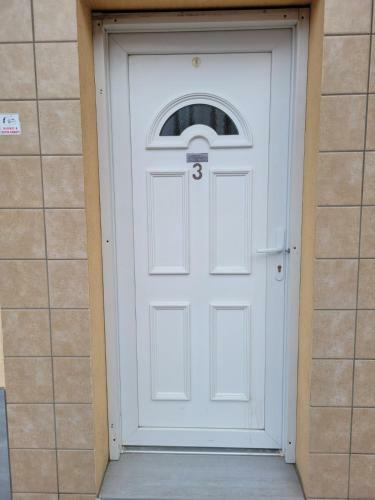 Lovely Apartment With Free Parking