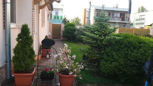 �denkert Apartmanh�z